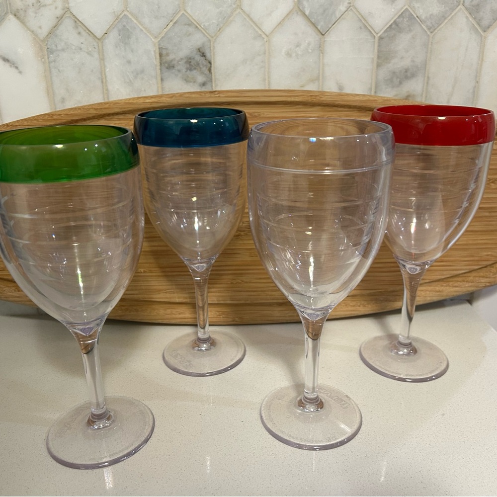 Tervis 4pk Insulated wine glasses